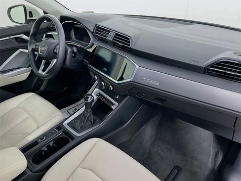 Used 2022 Audi Q3 2.0T Premium image 25