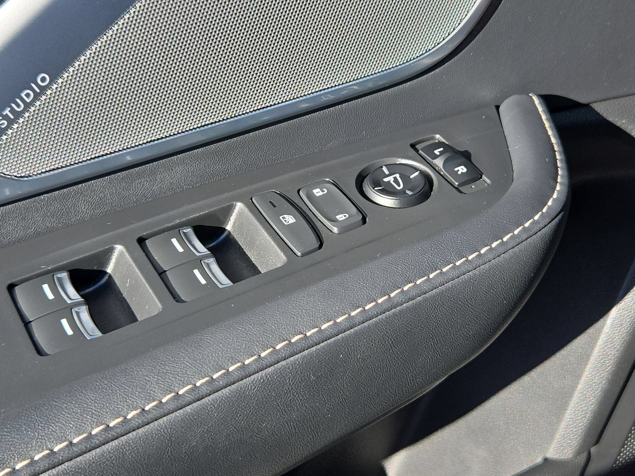 Certified 2023 Acura RDX w/ Technology Package FWD image 11