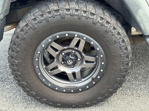 Used 2012 Jeep Wrangler Sport AWD/4WD image 17