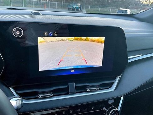 Used 2026 Chevrolet Equinox LT w/ Midnight Edition image 14