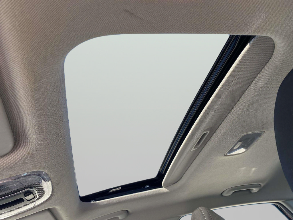 Used 2025 Hyundai Elantra SEL FWD image 13