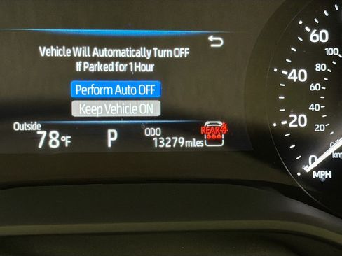 Used 2025 Toyota Sienna XLE w/ XLE Plus Package FWD image 8