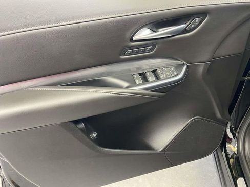 Used 2025 Cadillac XT4 Premium Luxury image 18