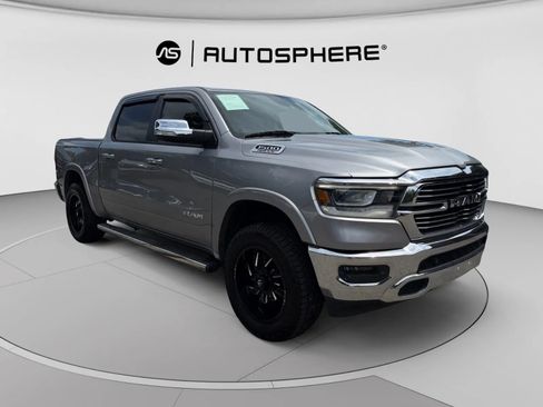 Used 2019 RAM 1500 Laramie AWD/4WD image 12