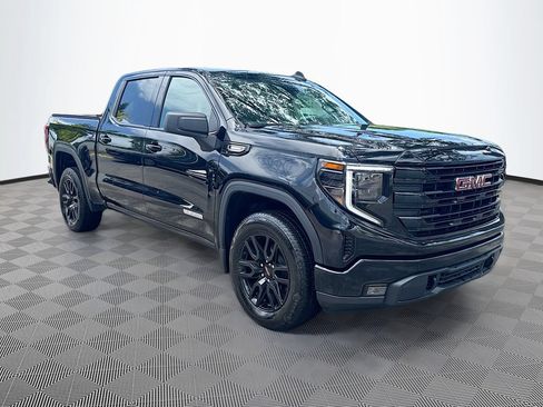 Used 2025 GMC Sierra 1500 Elevation AWD/4WD image 4