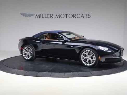 Used 2019 Aston Martin DB11 Volante RWD image 22