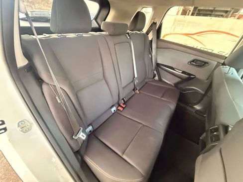 Used 2023 Nissan Rogue S image 69