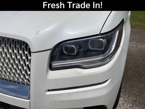 Used 2024 Lincoln Navigator Reserve AWD/4WD image 4
