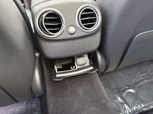 Used 2017 Mercedes-Benz C 300 4MATIC Sedan image 16