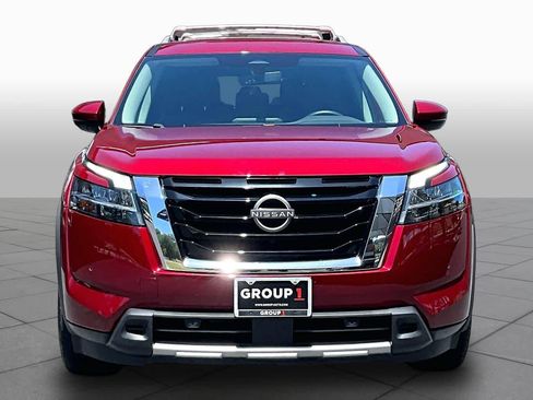 Used 2023 Nissan Pathfinder SL FWD image 4