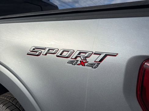 Used 2022 Ford F150 Lariat image 9