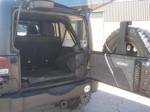 Used 2013 Jeep Wrangler Unlimited Sport image 14