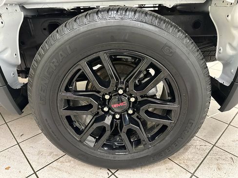Certified 2023 GMC Sierra 1500 Pro w/ Graphite Edition AWD/4WD image 19