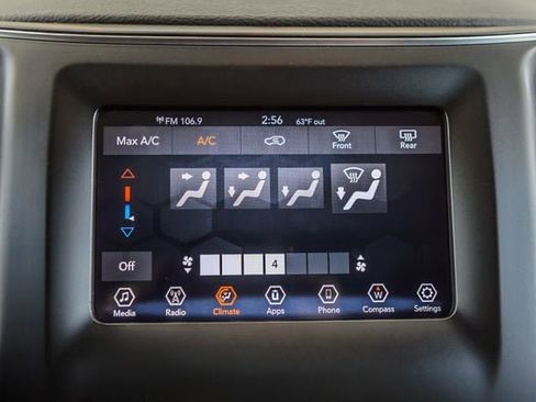 Used 2019 Jeep Cherokee Latitude Plus FWD image 20