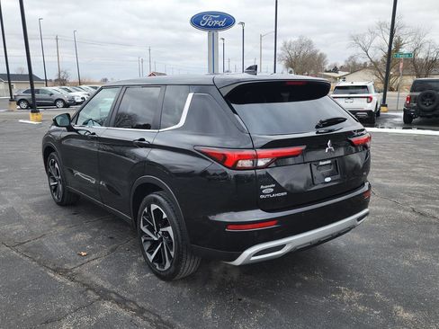 Used 2024 Mitsubishi Outlander SE Black Edition image 5