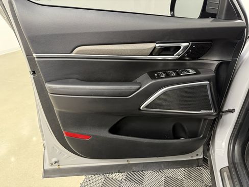 Used 2022 Kia Telluride SX w/ SX Prestige Package image 10
