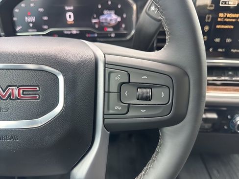 Used 2025 GMC Sierra 1500 Elevation w/ LPO, Elevation Black Package image 15