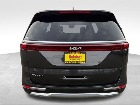 Certified 2024 Kia Carnival LX image 6