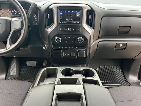 Used 2022 Chevrolet Silverado 1500 Custom image 23