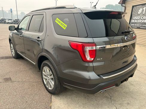 Used 2018 Ford Explorer XLT w/ Equipment Group 201A AWD/4WD image 9