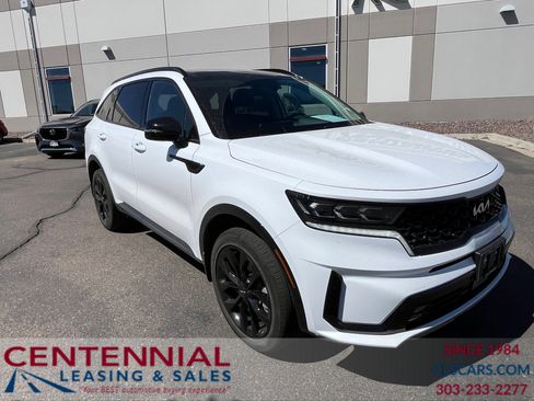 Used 2023 Kia Sorento SX image 1