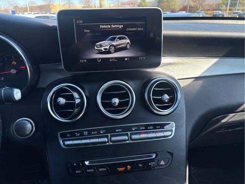Used 2019 Mercedes-Benz GLC 300 4MATIC image 16