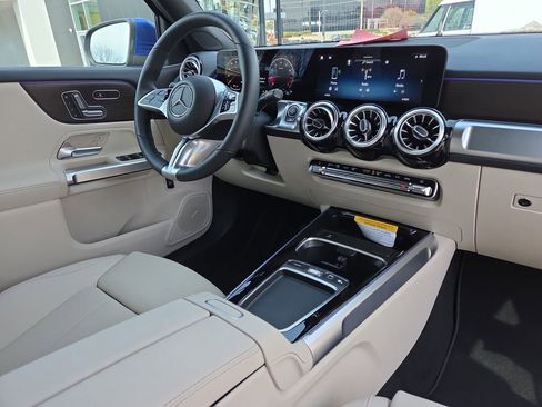 Certified 2026 Mercedes-Benz GLB 250 4MATIC image 21