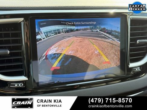 Used 2024 Chrysler Pacifica Touring-L FWD image 17