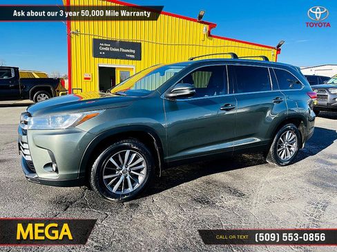 Used 2019 Toyota Highlander XLE image 10