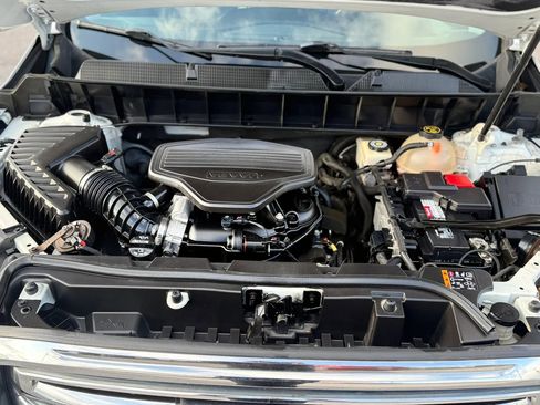 Used 2018 GMC Acadia SLT FWD image 19