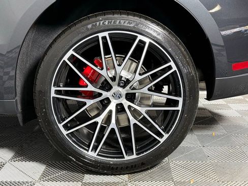 New 2026 Porsche Macan S image 12