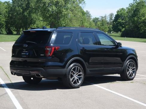 Used 2016 Ford Explorer Sport w/ Equipment Group 401A AWD/4WD image 28