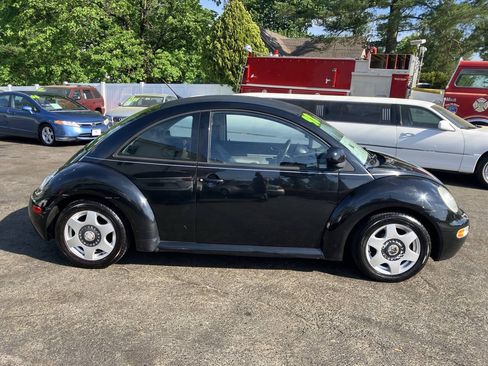 Used 1998 Volkswagen Beetle Coupe FWD image 6