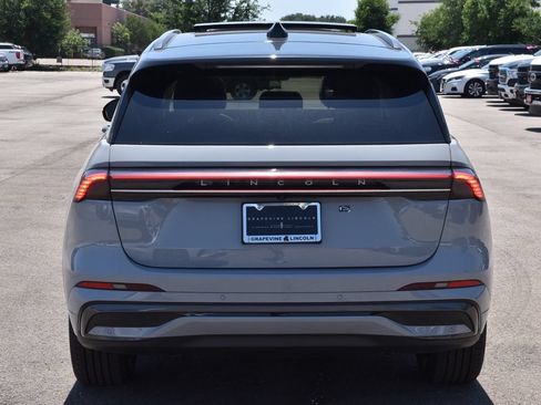 New 2026 Lincoln Nautilus Black Label w/ Jet Appearance Package AWD/4WD image 7