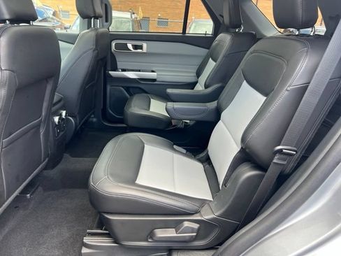 Certified 2023 Ford Explorer XLT w/ Equipment Group 202A AWD/4WD image 21