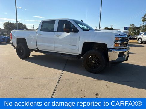 Used 2019 Chevrolet Silverado 2500 LT AWD/4WD image 2
