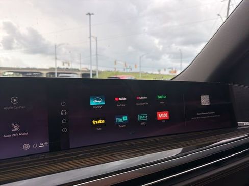 Used 2025 Cadillac Escalade Premium Luxury w/ Touring Package AWD/4WD image 20