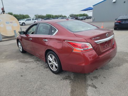 Used 2014 Nissan Altima 2.5 SV FWD image 5