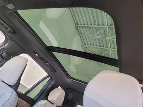 Certified 2026 Volvo XC90 B6 Plus w/ Protection Package image 8