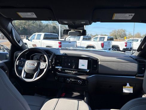 New 2026 GMC Sierra 2500 SLT image 17