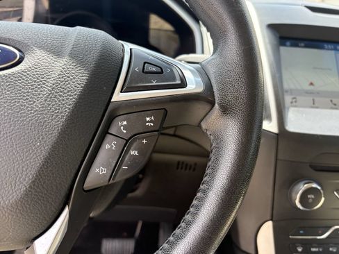 Used 2017 Ford Edge SEL w/ Equipment Group 201A FWD image 17