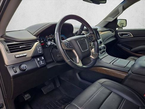 Used 2019 GMC Yukon XL Denali RWD image 10
