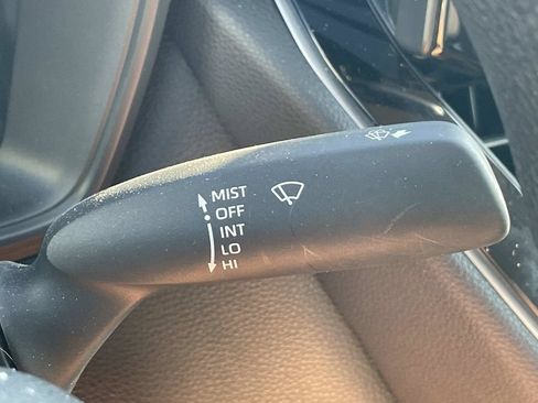 Used 2025 Toyota Corolla LE FWD image 32