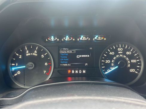 Used 2019 Ford F150 XLT w/ Equipment Group 302A Luxury AWD/4WD image 12