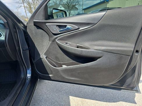 Used 2016 Chevrolet Malibu LT image 38