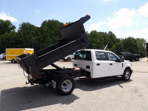 Used 2019 Ford F350 XL w/ Power Equipment Group RWD image 8