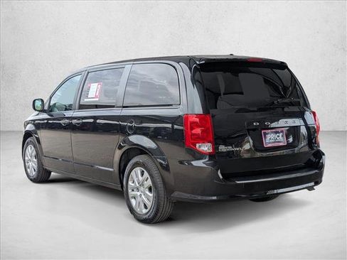 Used 2020 Dodge Grand Caravan SE w/ UConnect Hands-Free Group FWD image 7