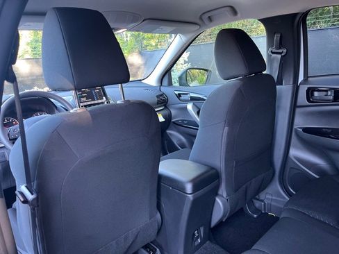 New 2024 Mitsubishi Eclipse Cross LE image 14