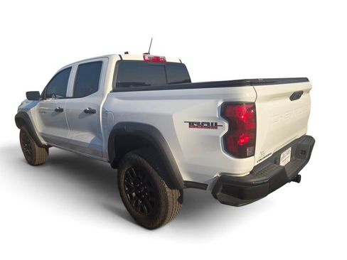 Used 2024 Chevrolet Colorado Trail Boss w/ Advanced Trailering Package AWD/4WD image 3