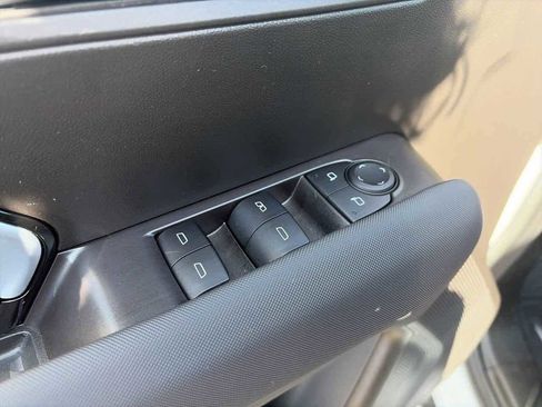Used 2025 Chevrolet Colorado Z71 AWD/4WD image 15